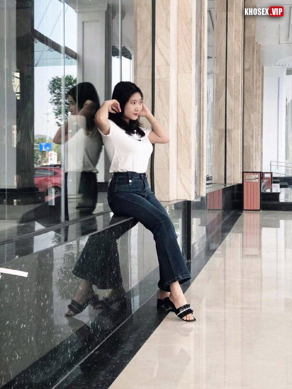 Chồng địt nát lồn vợ đi vợ sướng vợ đái ra mất - Hình 06