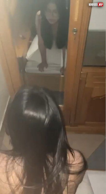 Dập em rau mông to rung cả giường - Hình 01