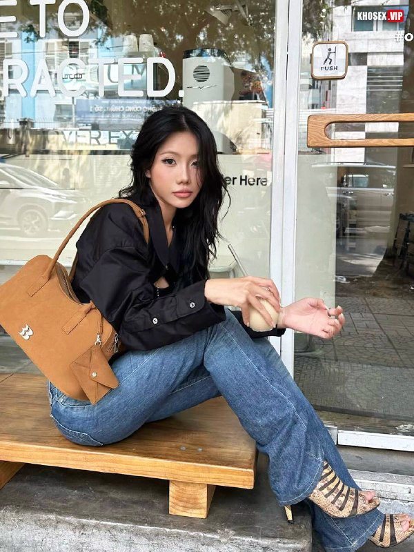 Địt nhân trần em rau xinh rên cực phê (Full Clip + Pic) - Hình 06