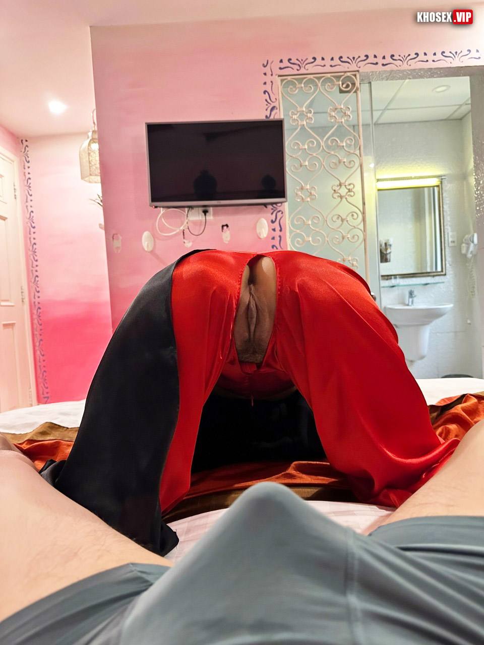 Đụ chị đồng nghiệp mặc áo dài phi bóng - Hình 05