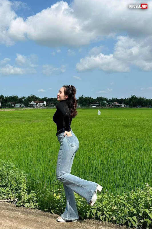 Đụ con vợ dâm sướng lồn rên phê (Full Clip + Pic) - Hình 01