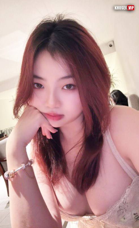 Gái xinh bú cu anh yêu xong chổng mông cho anh địt - Hình 01