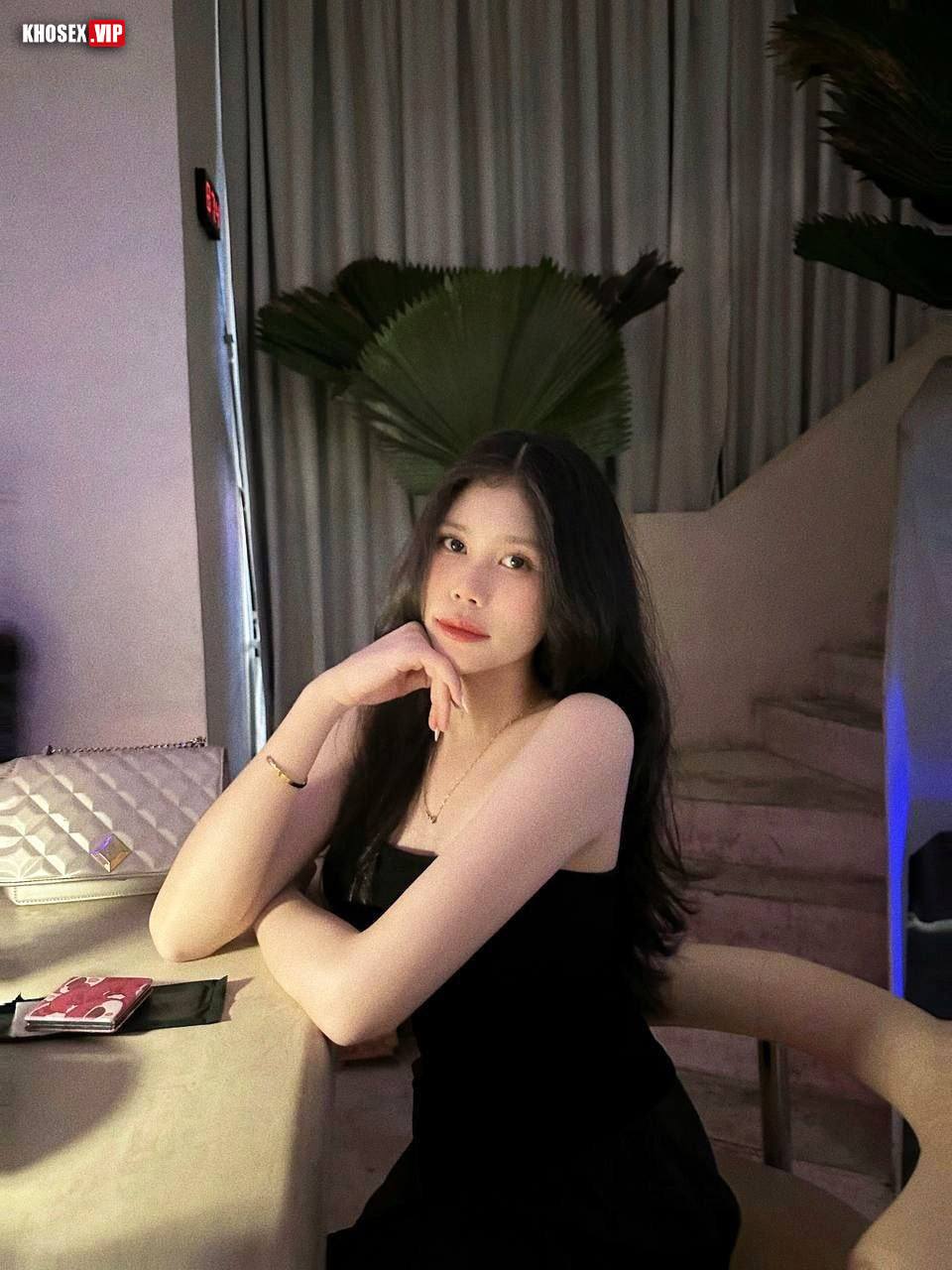 Lộ clip sex Hot girl Thúy Linh với anh người yêu - Hình 01