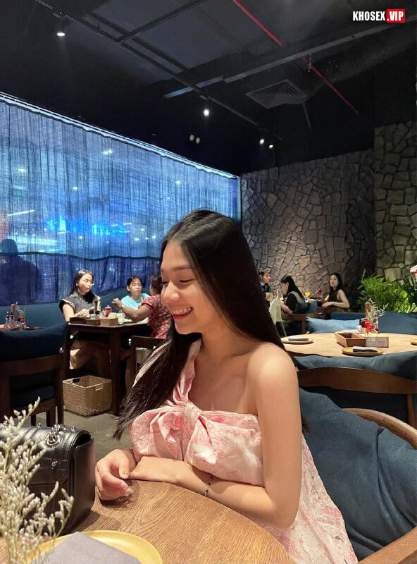 Mạnh lên anh má em nứng dữ vậy (Full Clip + Pic) - Hình 01