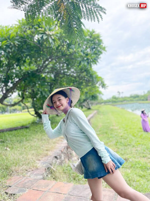 Mạnh lên anh má em nứng dữ vậy (Full Clip + Pic) - Hình 03