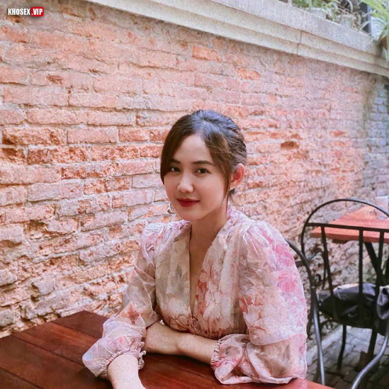 Thèm địt anh địt vào lồn em đi - Hình 01