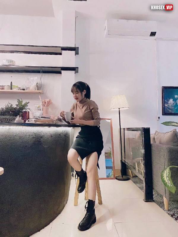 Thèm địt anh địt vào lồn em đi - Hình 02