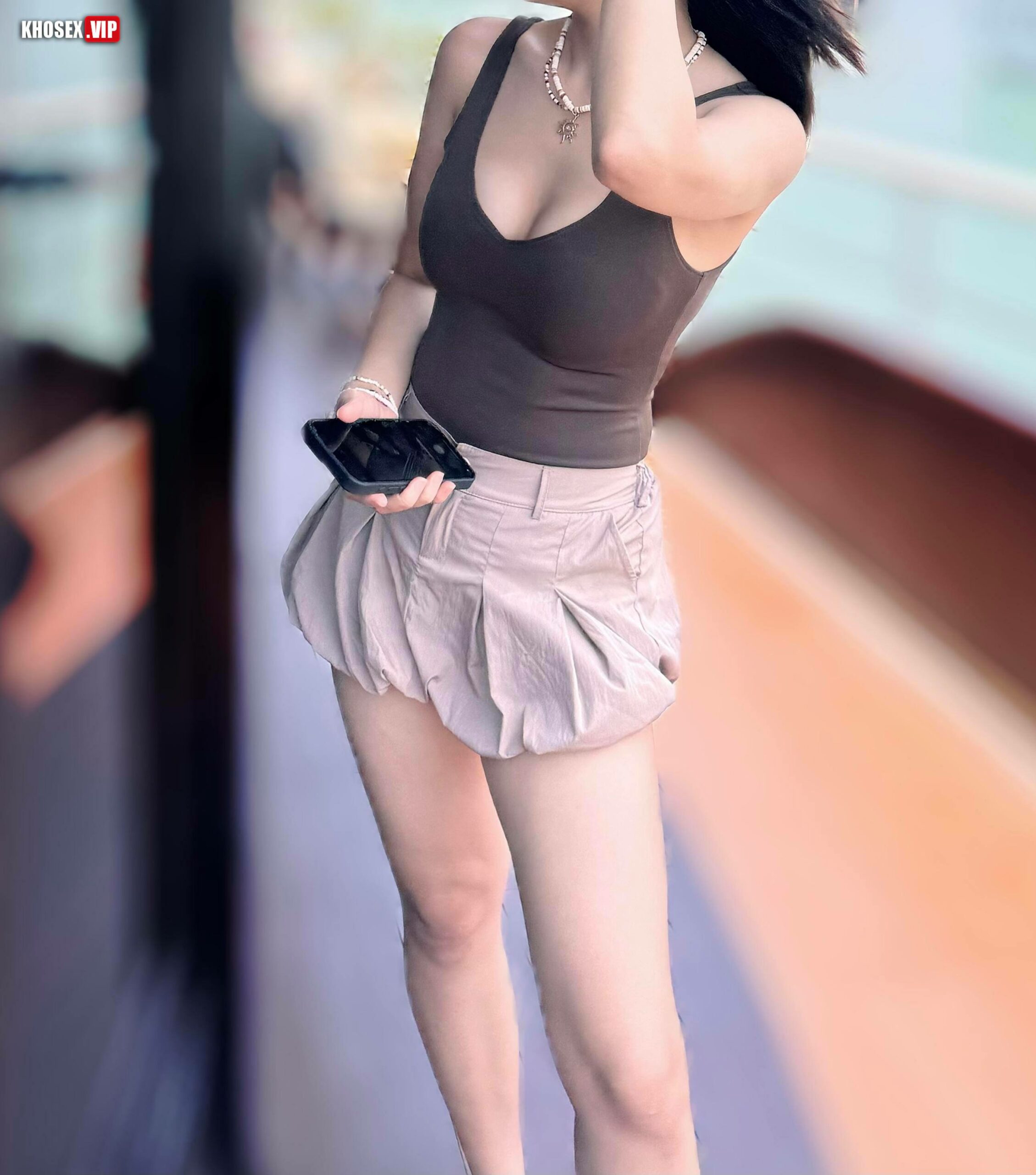 Vợ dâm vú sừng trâu đi làm về là lôi ra khách sạn đụ xuất trong - Hình 02