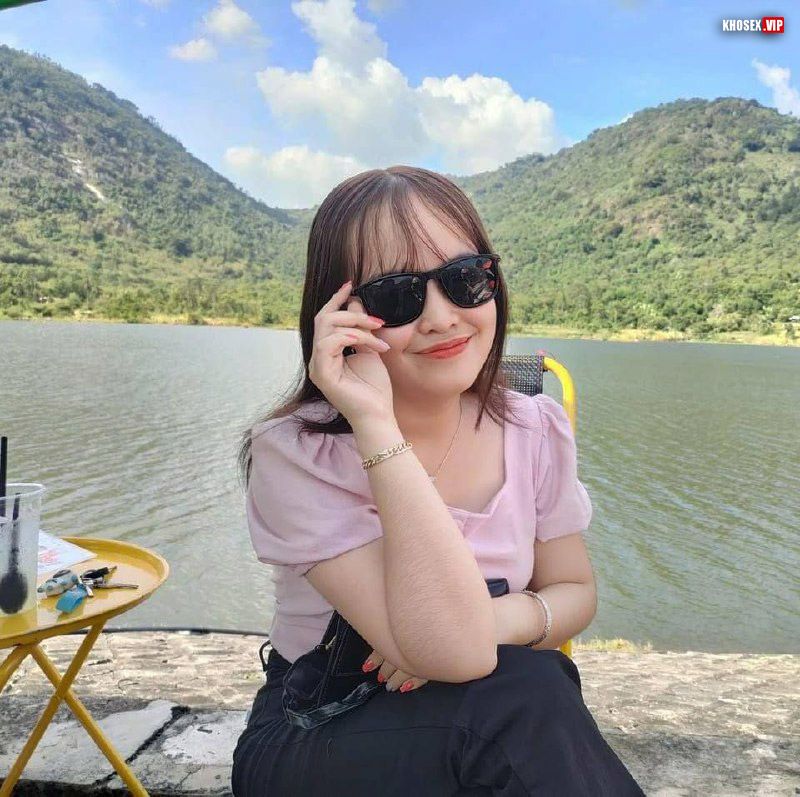 Cặp đôi thích đụ public chịch nhau trước cửa phòng trọ - Phần 2 - Hình 07