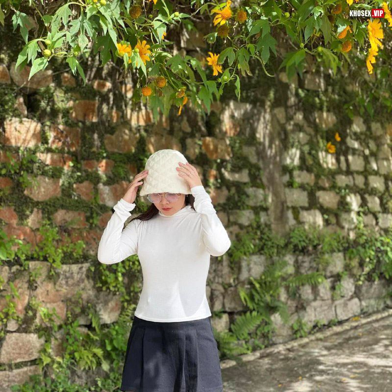 Cặp đôi thích đụ public chịch nhau trước cửa phòng trọ - Phần 2 - Hình 10