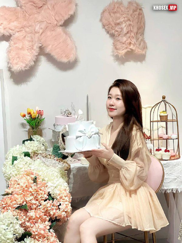 Chồng dập như vầy vợ sướng chết mất - Hình 03