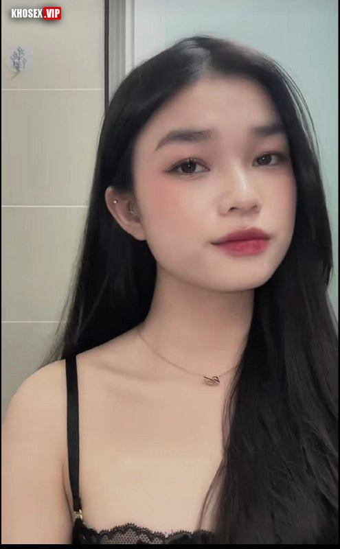 Clip sex Em teen xinh và bạn trai, em bú cái nét dâm quá - Phần 2 -Hình 01