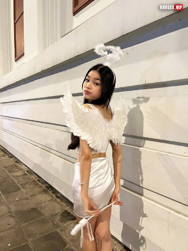 Clip sex Em teen xinh và bạn trai, em bú cái nét dâm quá - Phần 2 -Hình 03