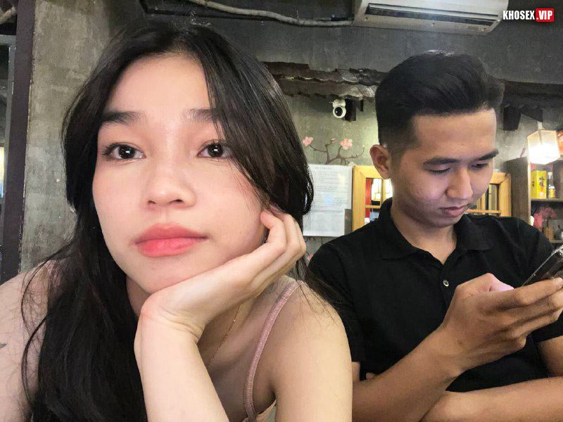 Clip sex Em teen xinh và bạn trai, em bú cái nét dâm quá - Phần 2 -Hình 05