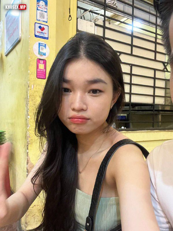 Clip sex Em teen xinh và bạn trai, em bú cái nét dâm quá - Phần 2 -Hình 07