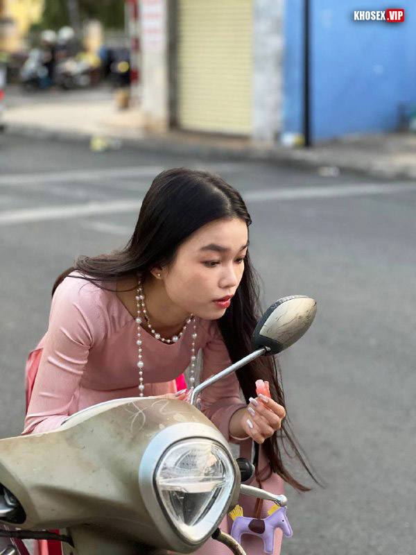 Clip sex Em teen xinh và bạn trai, em bú cái nét dâm quá - Phần 2 -Hình 08