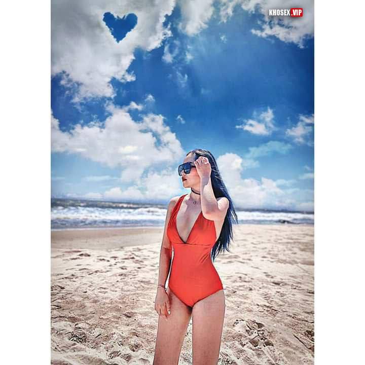 Cưỡi ngựa em sướng quá bướm ra nhiều nước ướt hết chim - Hình 08