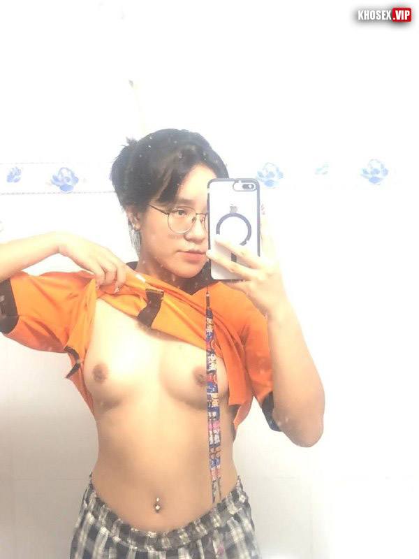 Doggy vỗ đỏ mông em sinh viên đít bự dâm thủy em ra lênh láng (Full Clip + Pic) - Hình 03