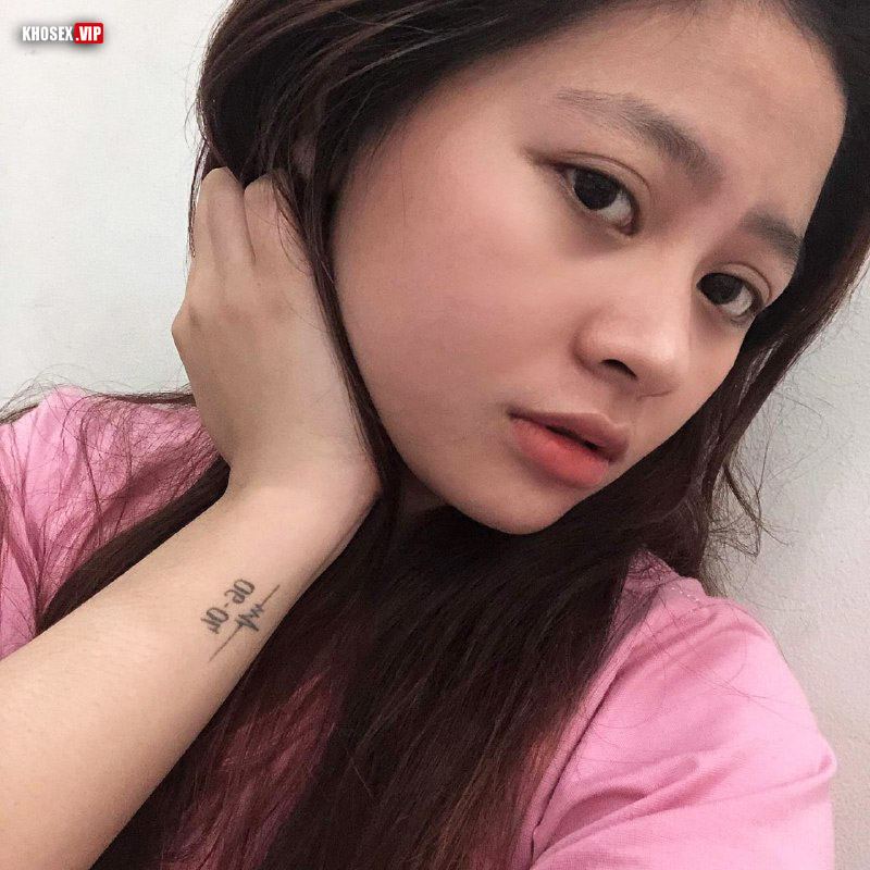 Em đang sướng mà anh cứ hỏi thằng khác cặc bự hơn anh không - Hình 06