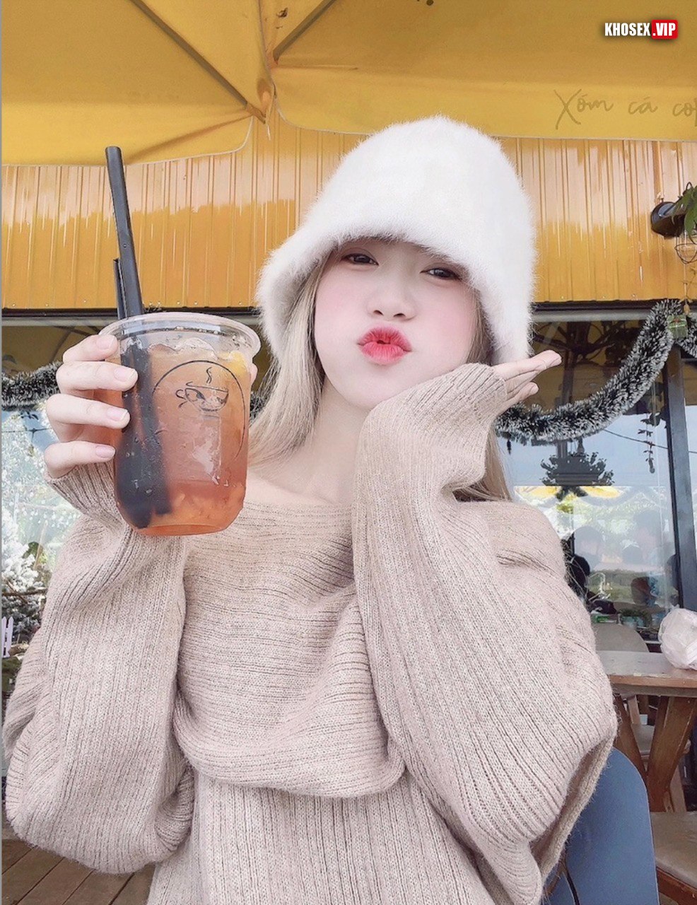 Em gái Việt xinh đẹp làm SGBB cho Tàu Khựa - Phần 1 - Hình 01