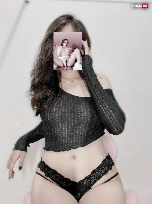 Cặc anh dài quá làm lồn em sướng bắn nước - Hình 09