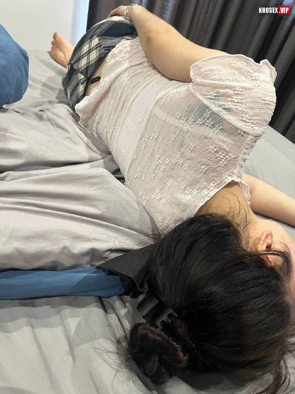 Chịch em ghệ vú sừng trâu bóp cực sướng - Hình 04