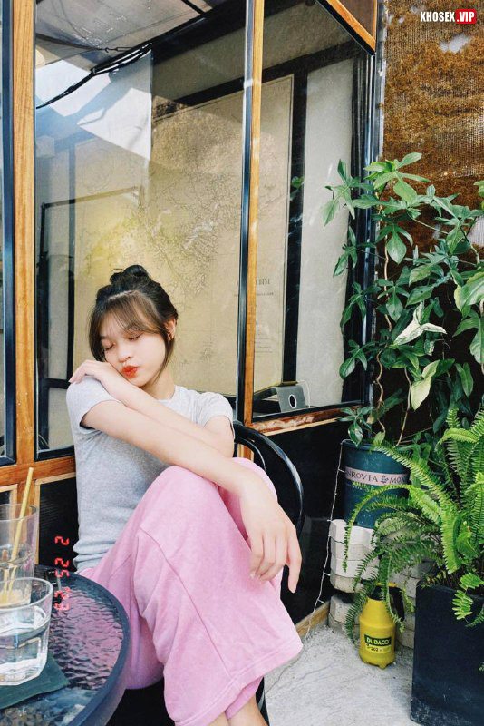 Chơi lỗ lồn chưa phê anh chuyển sang đụ lỗ nhị xuất trong cực sướng - Hình 02