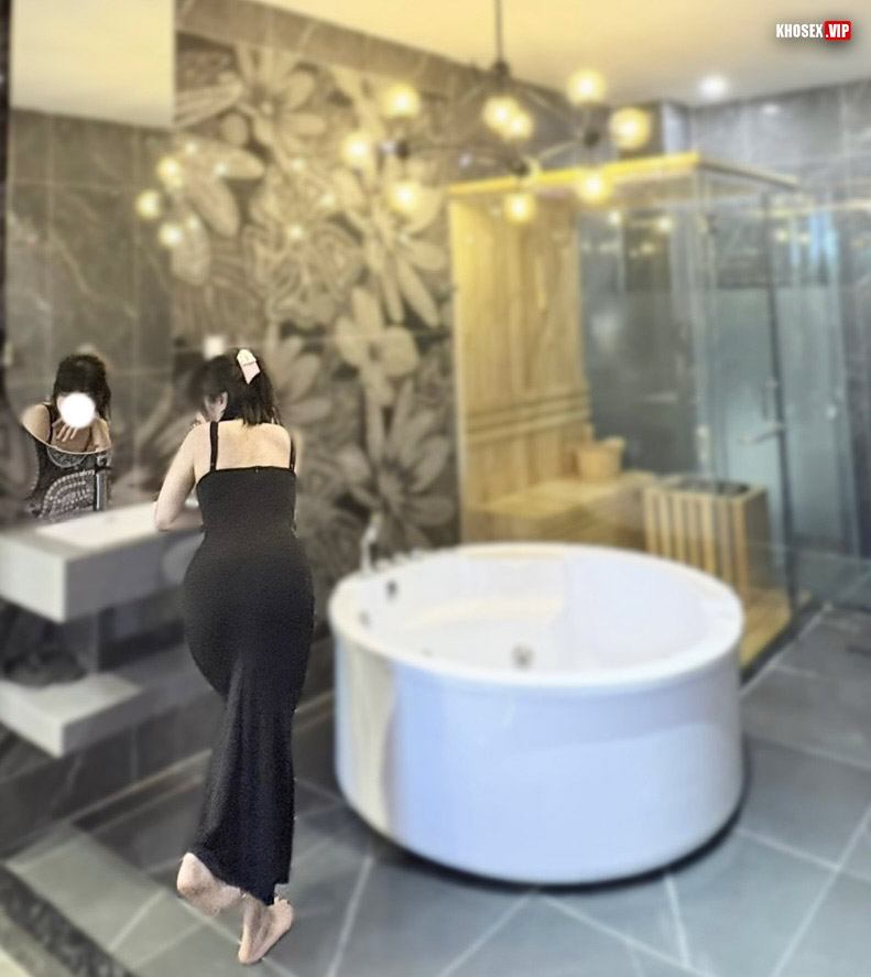 Địt em Loli 2k mặt xinh bím nhiều nước - Hình 12