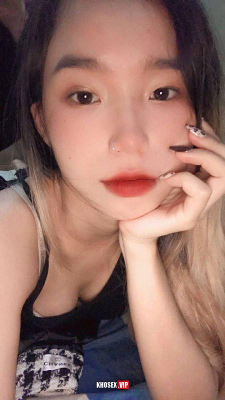 Địt em người yêu lồn không lông xinh gái chơi cực phê (Full Clip + Pic) - Hình 04