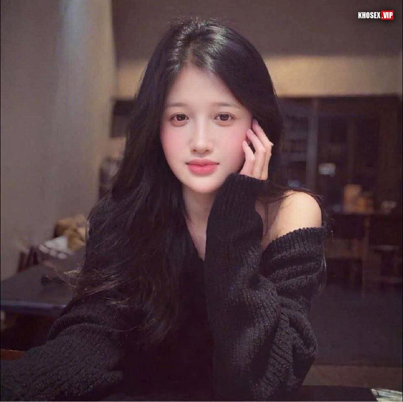 Cặc to tuột quần chịch em rau xinh lồn múp trong phòng trọ (Full Clip + Pic) - Hình 05