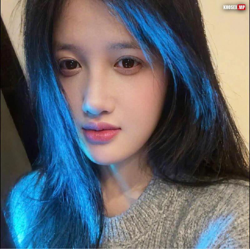 Cặc to tuột quần chịch em rau xinh lồn múp trong phòng trọ (Full Clip + Pic) - Hình 08