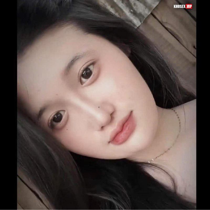 Cặc to tuột quần chịch em rau xinh lồn múp trong phòng trọ (Full Clip + Pic) - Hình 10