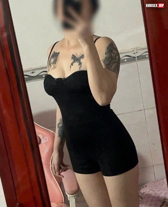 Cặc to tuột quần chịch em rau xinh lồn múp trong phòng trọ (Full Clip + Pic) - Hình 17