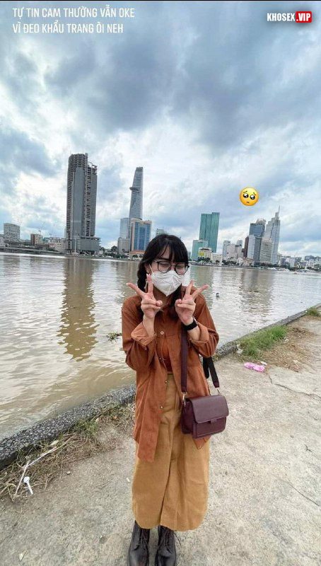 Đặng Xuân Thảo 2k3 em sinh viên kính cận lộ clip sex địt nhau cùng bạn trai (Full Clip + Pic) - Hình 06