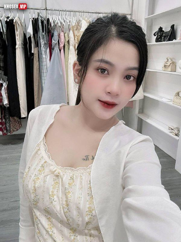 Em người yêu cũ vú bự thích cưỡi ngựa (Full Clip + Pic) - Hình 01