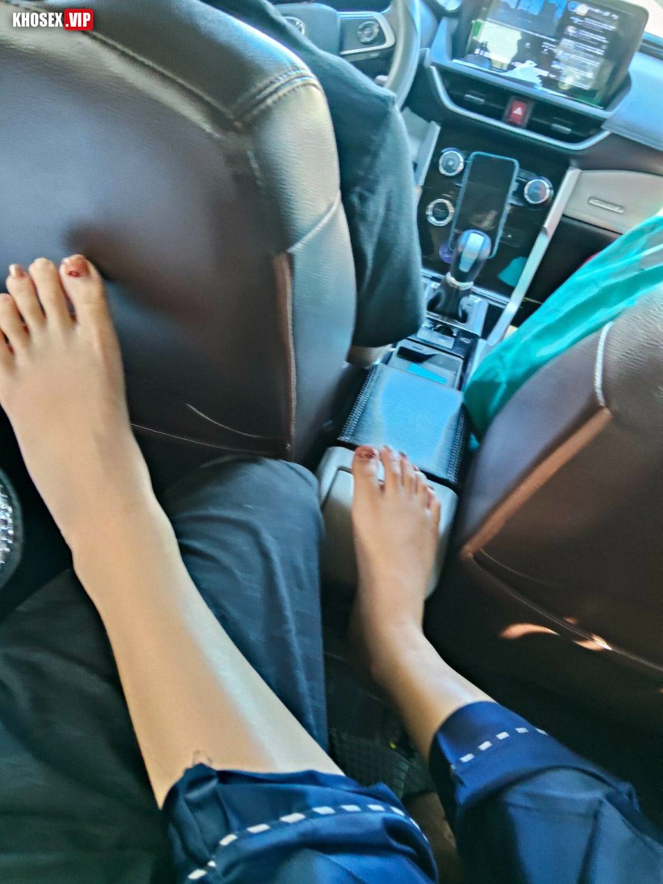 Kỷ niệm some 3 em gái ở Vũng Tàu (Full Clip + Pic) - Hình 01