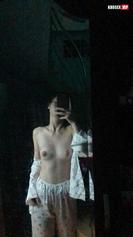 Em ghệ vú to vừa cưỡi vừa mút vú em (Full Clip + Pic) - Hình 04