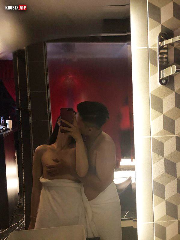 Em ghệ vú to vừa cưỡi vừa mút vú em (Full Clip + Pic) - Hình 06