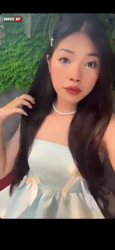 Móc lồn em cho ra nước rồi địt mới sướng (Full Clip + Pic) - Hình 03